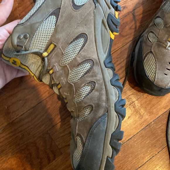 Merrell hiking boots. - Picture 2 of 4